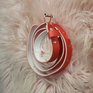 🛍Fun cute belt perfect for high waisted pants great price 🌺🌻🌸🌷